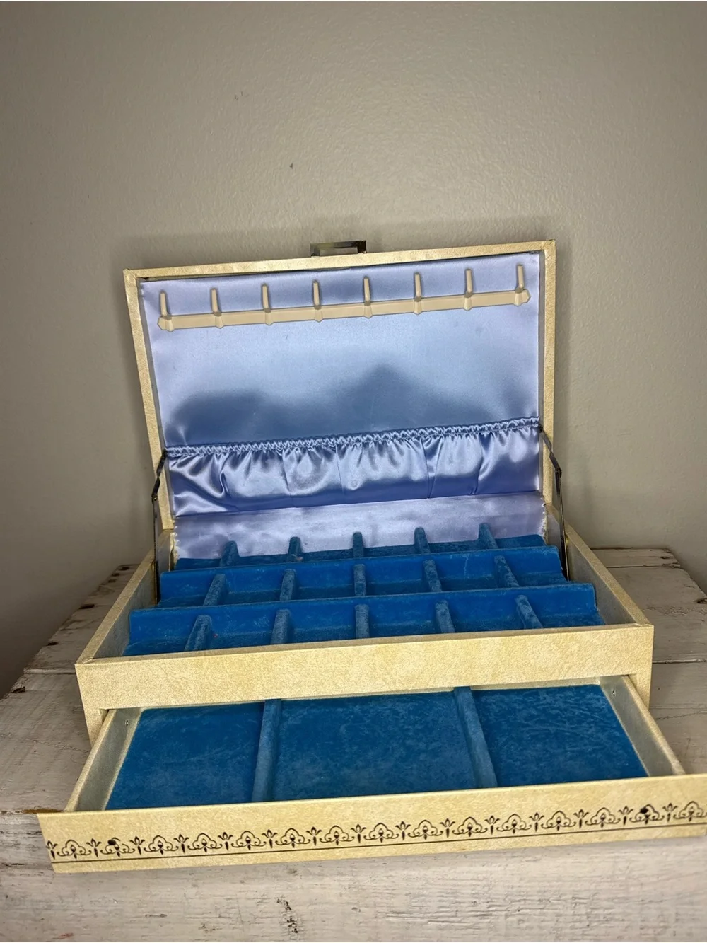 Vtg LADY BUXTON Leather Gold Trim Jewelry Box 1 Drawer, Necklace Blue Velvet